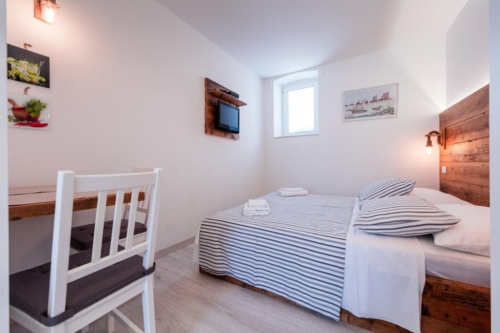 Apartments Sole Komiza Exterior photo